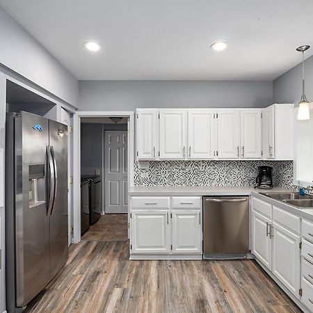Lakeside Getaway With Dock, Firepit, Grill Newaygo المظهر الخارجي الصورة