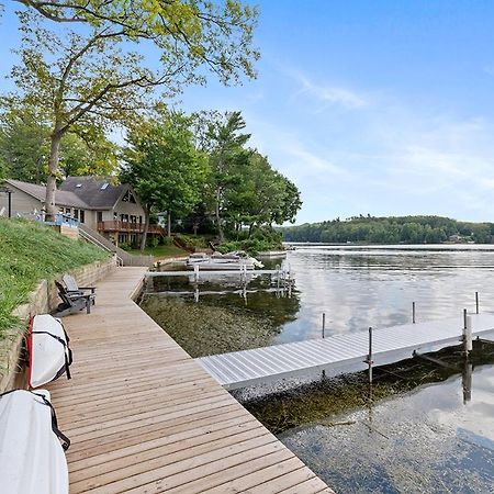 Lakeside Getaway With Dock, Firepit, Grill Newaygo المظهر الخارجي الصورة
