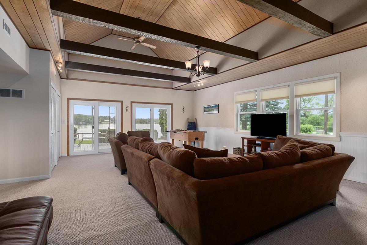 Lakeside Getaway With Dock, Firepit, Grill Newaygo المظهر الخارجي الصورة